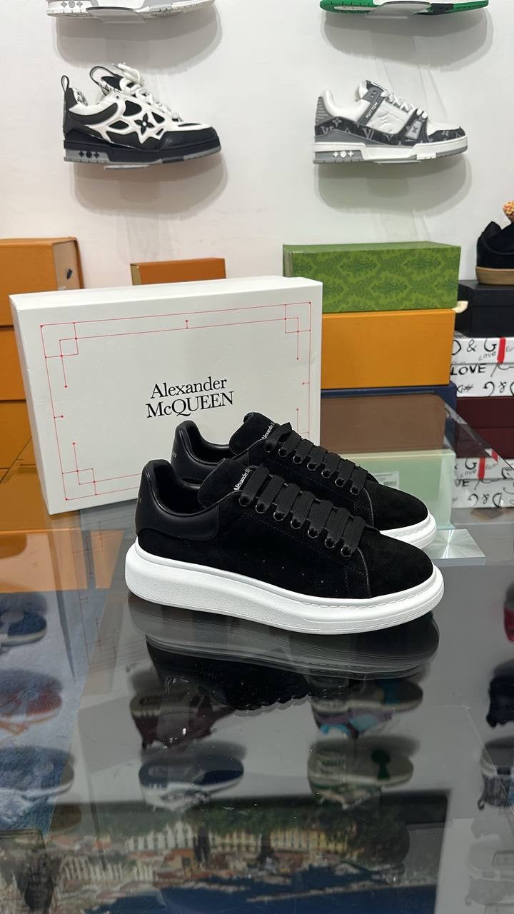 Mcqueen black
