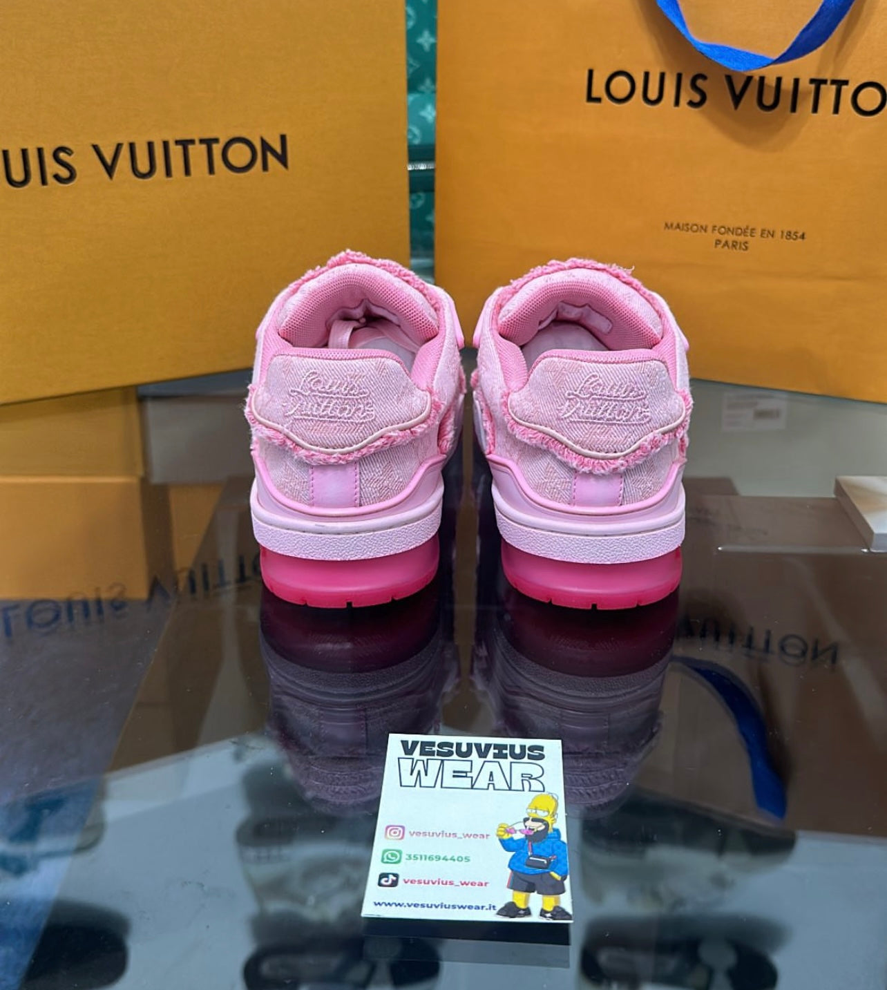 LV trainer pink