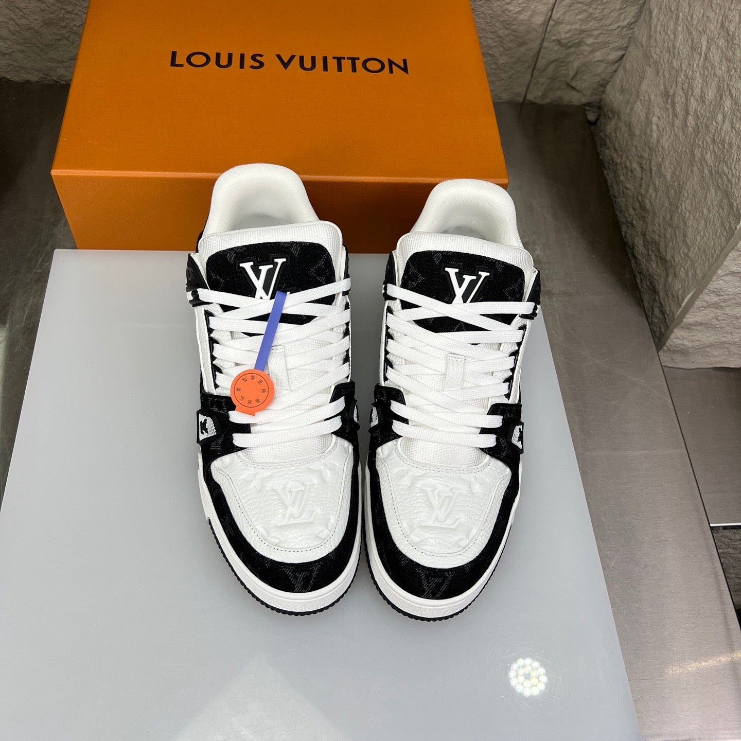 LV trainer